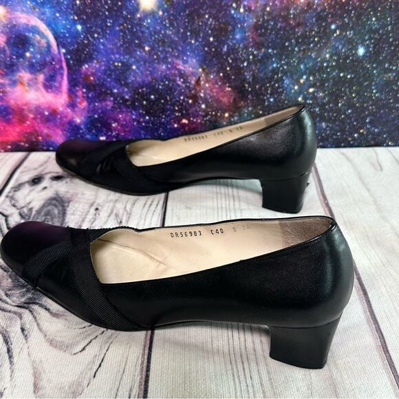 Vtg Salvatore Ferragamo Boutique Classic Block Heels Pumps US 8 AA Career Office - Picture 5 of 9